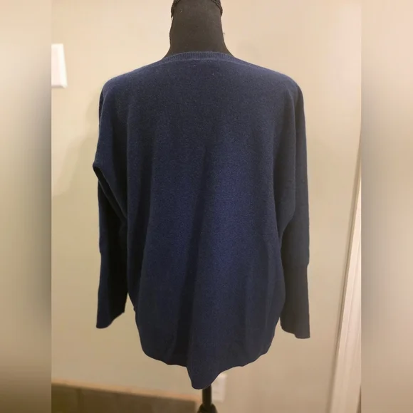 Garnet Hill Cashmere Navy Blue Women's Sweater - Picture 3 of 5